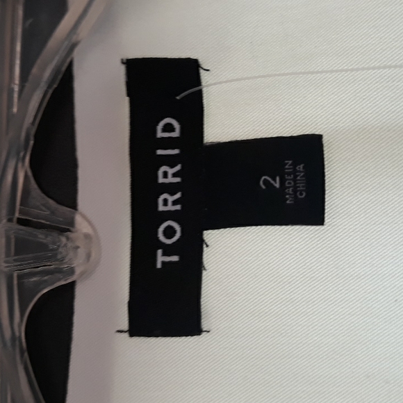 White blazer - Picture 3 of 4